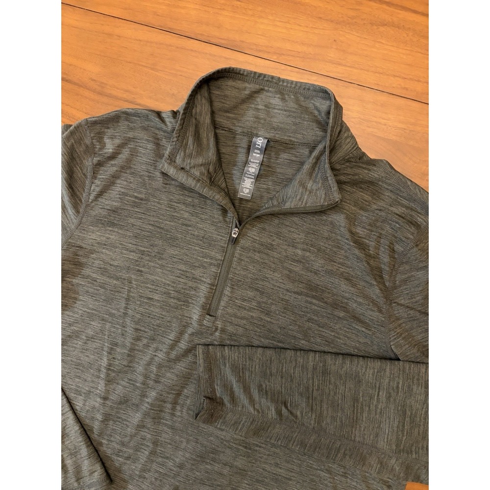 Vuori Ease Performance 1/2 Zip Sweatshirt Mens L Gray V221 Lightweight Athletic